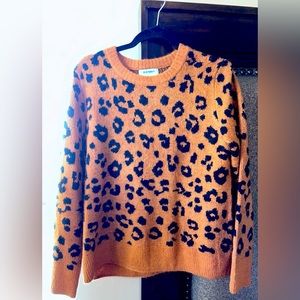 Old Navy Pullover Sweater. Brown Leopard color.